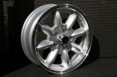 Sada kol pro Mini MG Midget, design Minilite, stříbrné/leštěné, 5,5x13 (cena za 4 ks)
